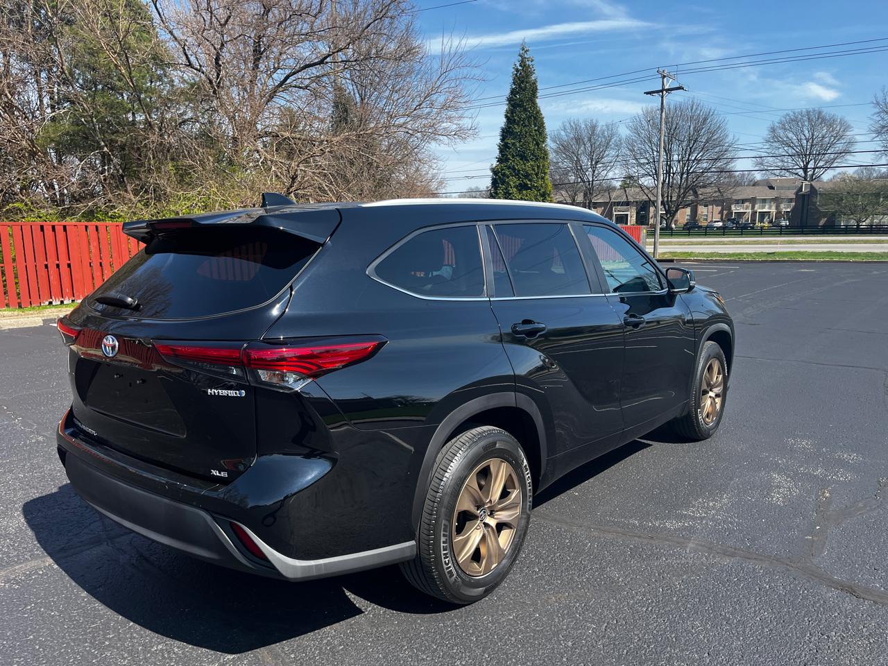 Toyota Highlander Hybrid Bronze Edition FWD (Natl) 2023
