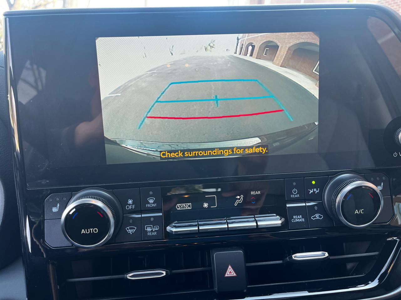 Toyota Highlander Hybrid Bronze Edition FWD (Natl) 2023