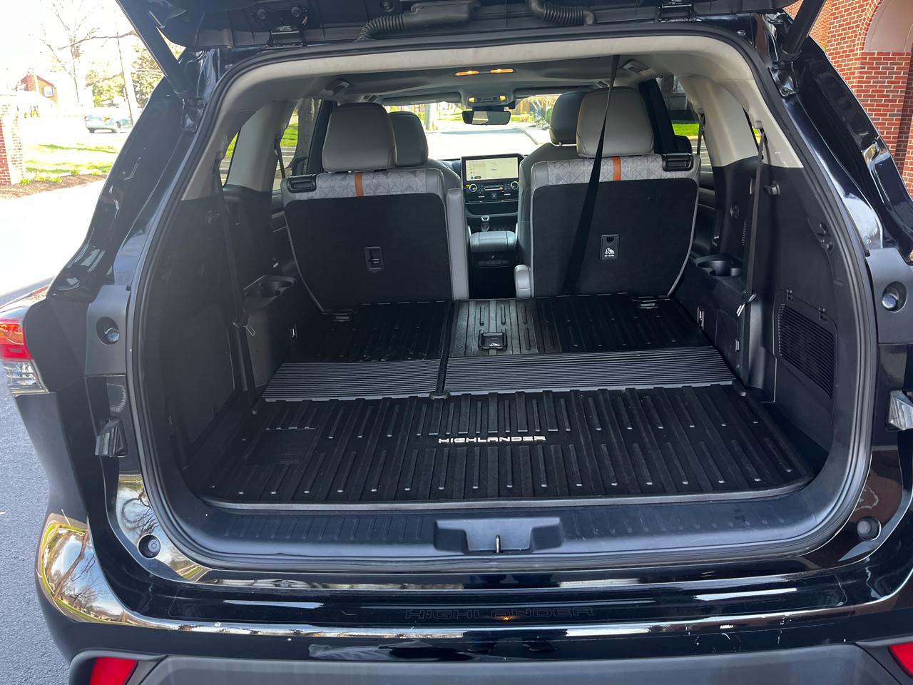 Toyota Highlander Hybrid Bronze Edition FWD (Natl) 2023