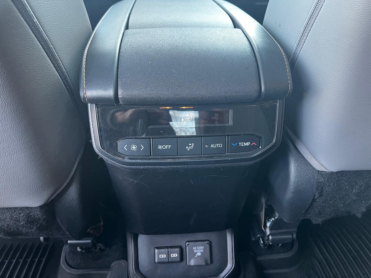 Toyota Highlander Hybrid Bronze Edition FWD (Natl) 2023