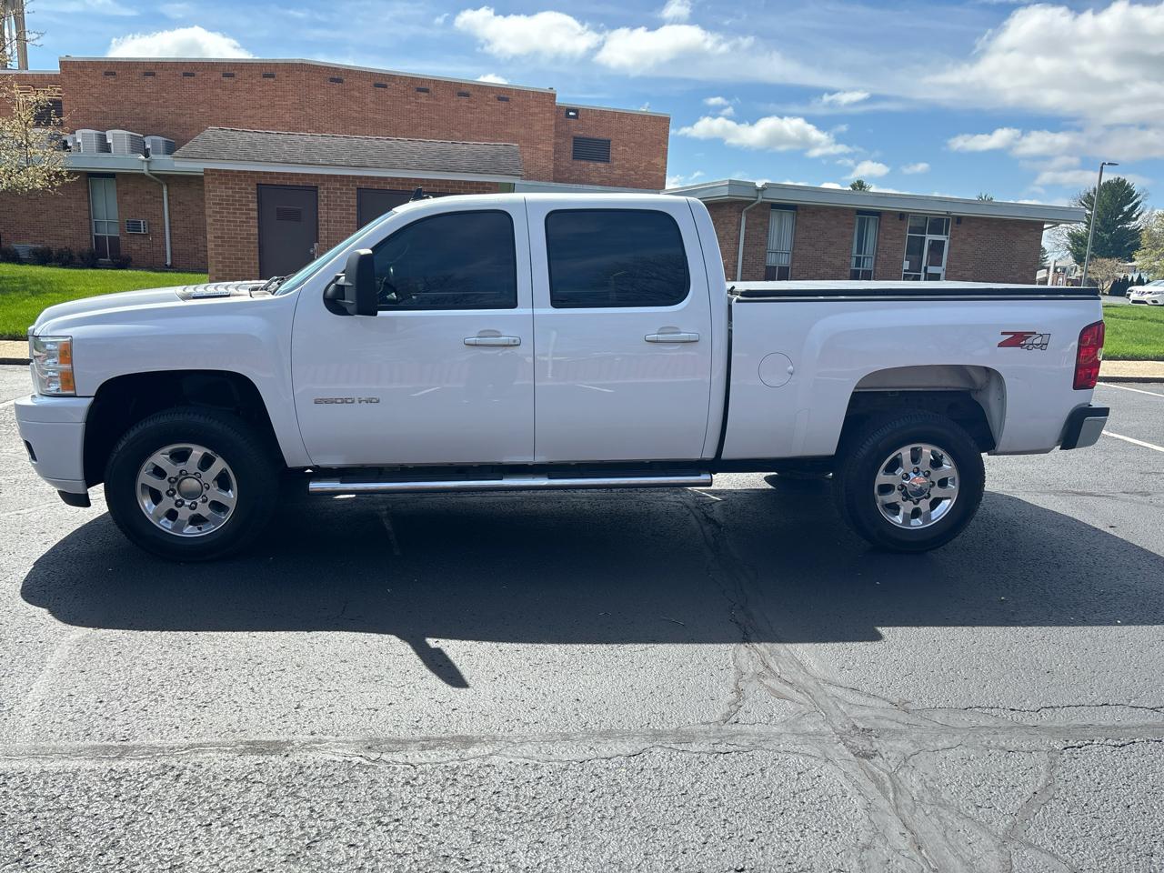 Chevrolet Silverado 2500HD 4WD Crew Cab 153.7" LT 2014