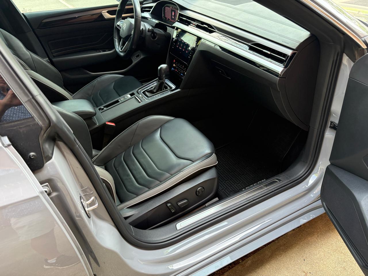 Volkswagen Arteon SEL R-Line 4MOTION 2023