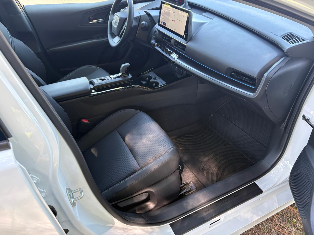Toyota Prius Nightshade AWD (Natl) 2025