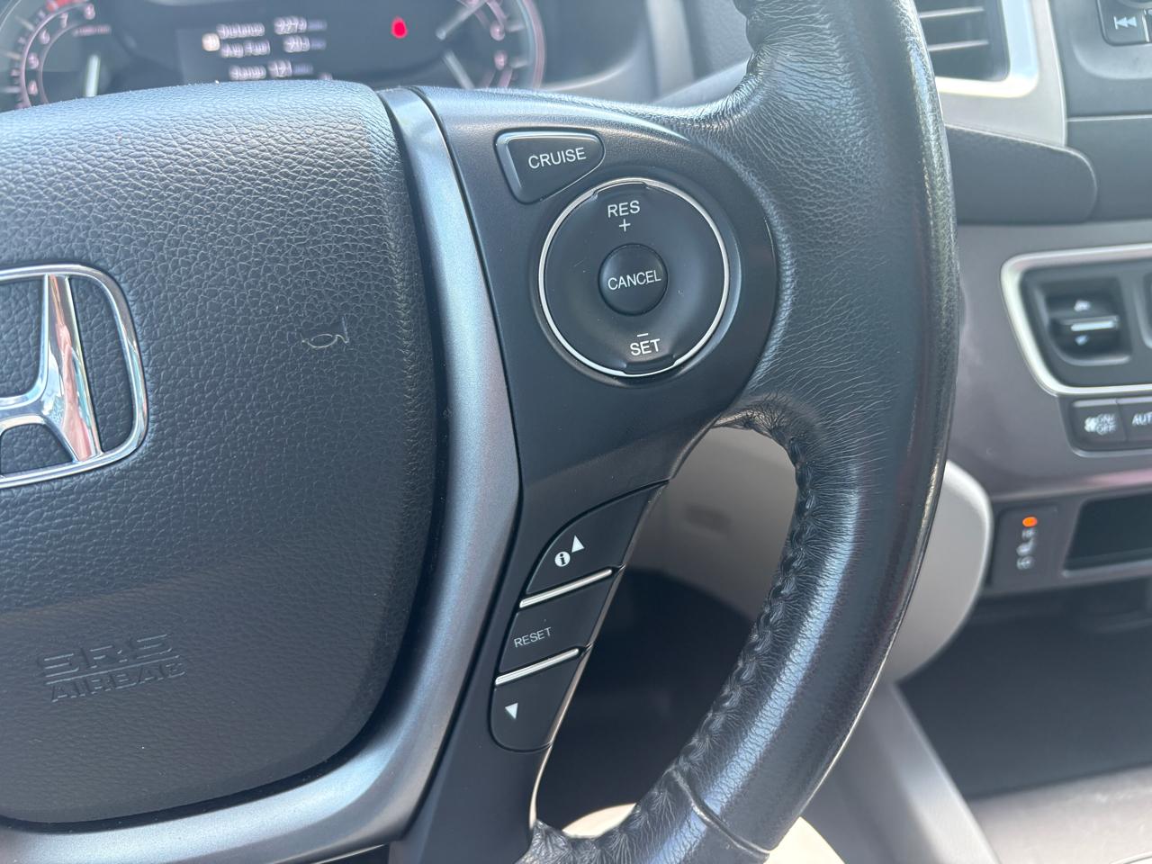 Honda Ridgeline RTL 4x2 Crew Cab 5.3' Bed 2017