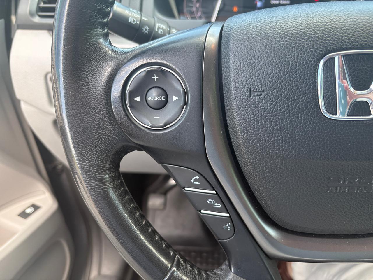 Honda Ridgeline RTL 4x2 Crew Cab 5.3' Bed 2017