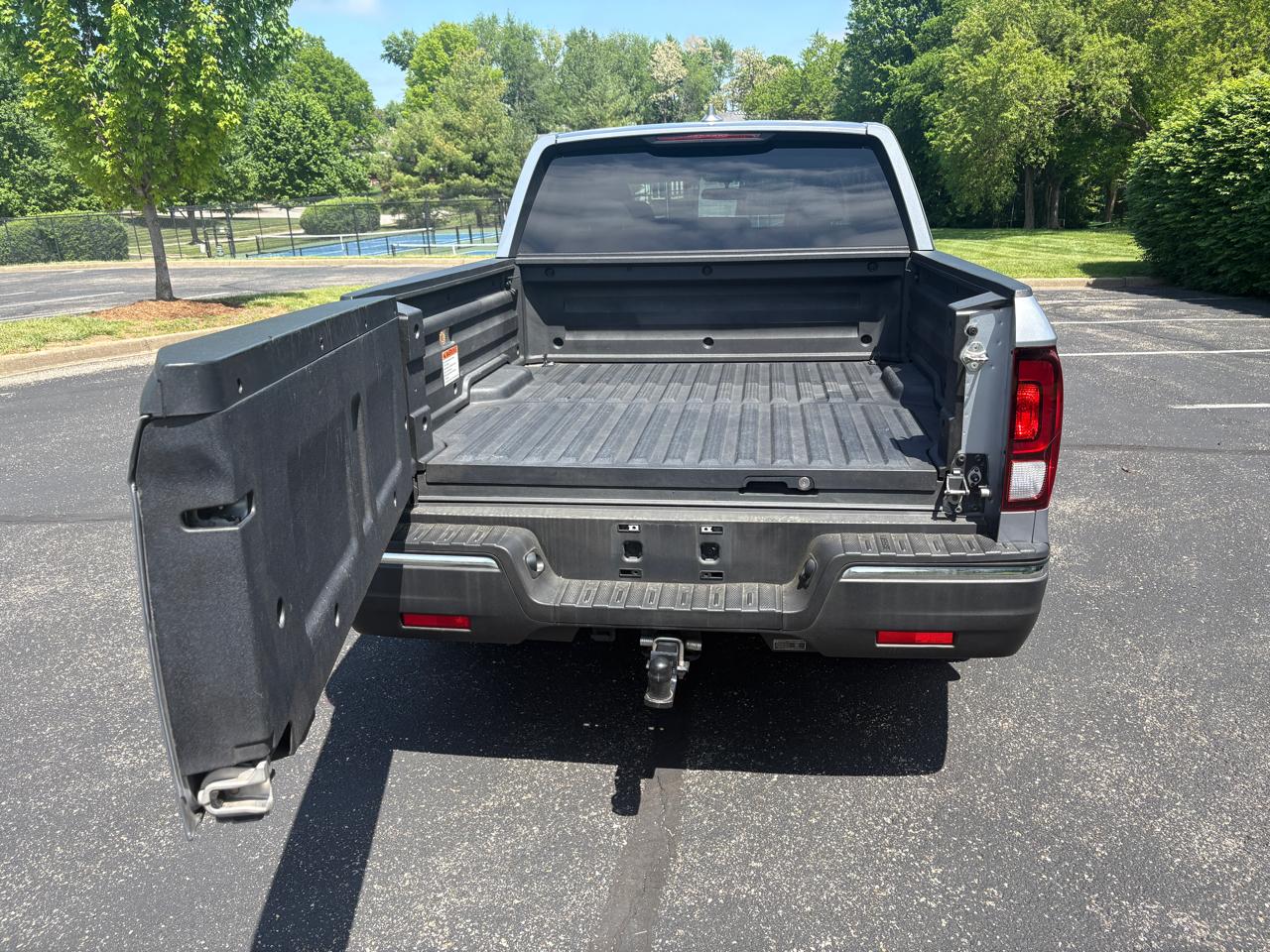 Honda Ridgeline RTL 4x2 Crew Cab 5.3' Bed 2017