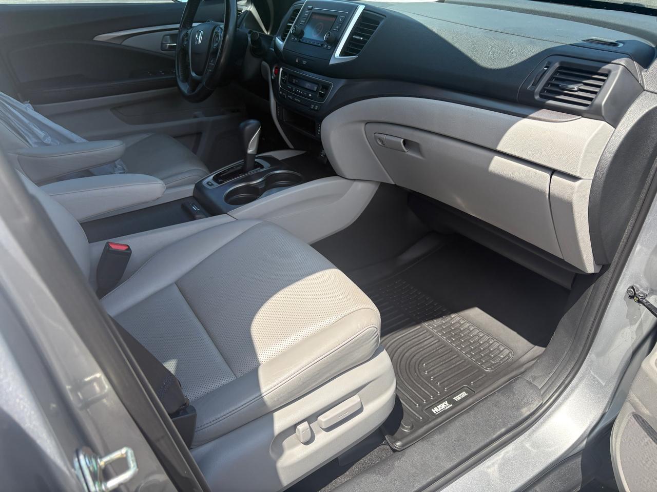 Honda Ridgeline RTL 4x2 Crew Cab 5.3' Bed 2017