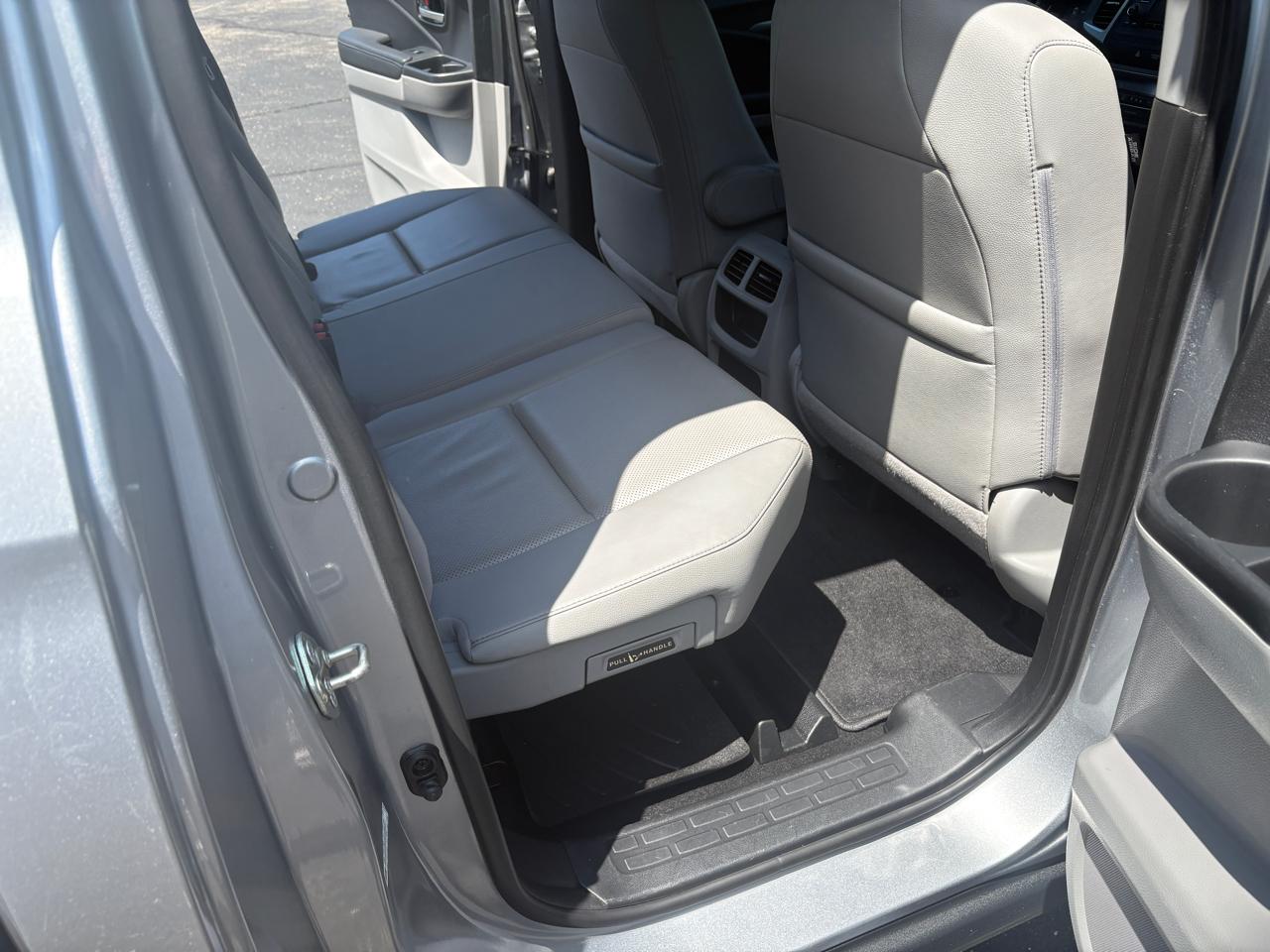 Honda Ridgeline RTL 4x2 Crew Cab 5.3' Bed 2017