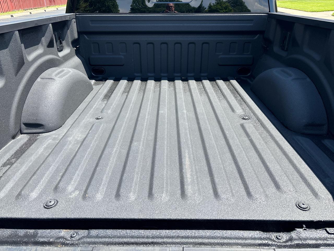 Ford F-150 Lightning LARIAT 4WD SuperCrew 5.5' Box 2023