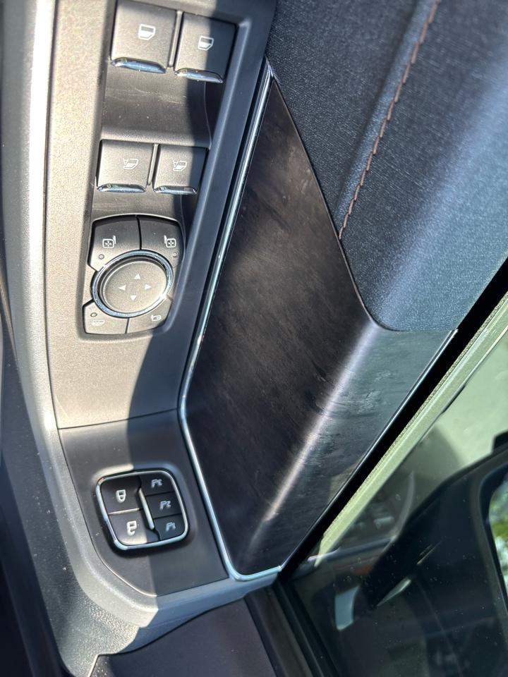 Ford F-150 Lightning LARIAT 4WD SuperCrew 5.5' Box 2023