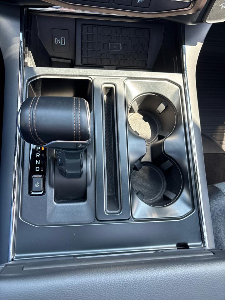 Ford F-150 Lightning LARIAT 4WD SuperCrew 5.5' Box 2023