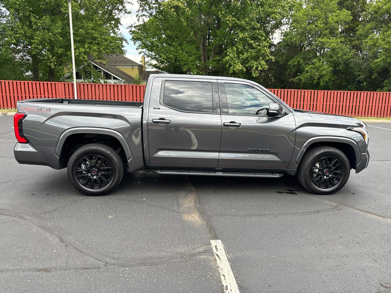 Toyota Tundra 4WD SR5 CrewMax 5.5' Bed (Natl) 2023