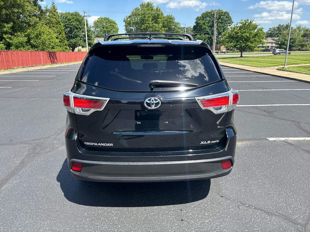Toyota Highlander AWD 4dr V6 XLE (Natl) 2015