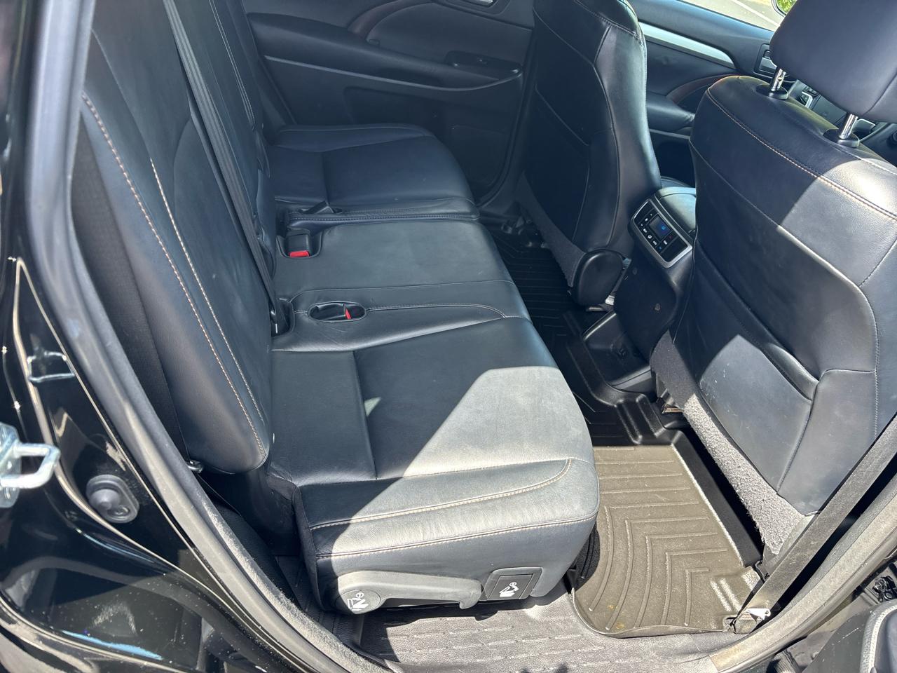 Toyota Highlander AWD 4dr V6 XLE (Natl) 2015