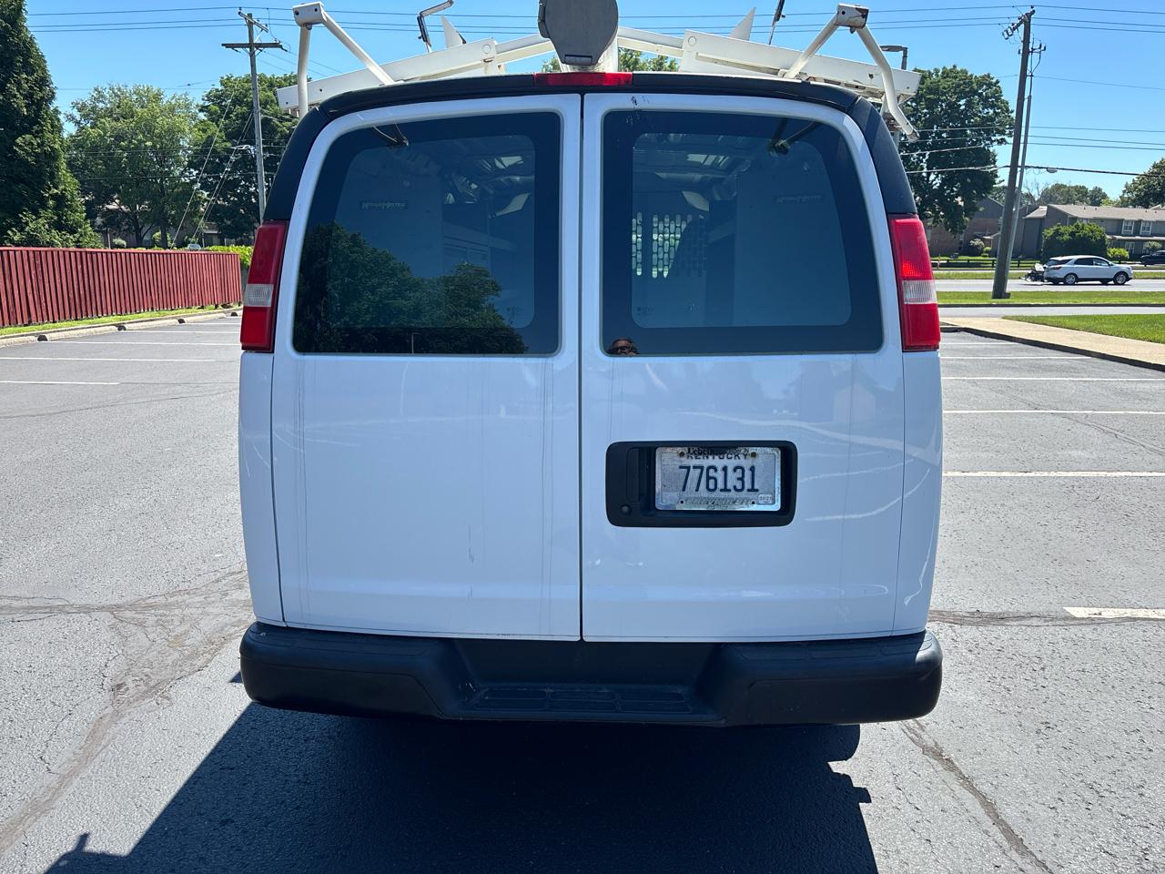 Chevrolet Express Cargo Van RWD 2500 135" 2017