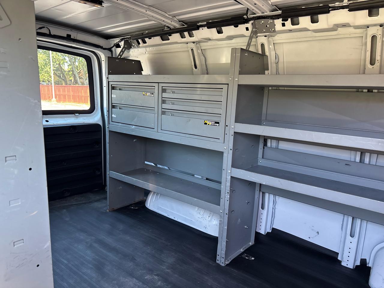 Chevrolet Express Cargo Van RWD 2500 135" 2017