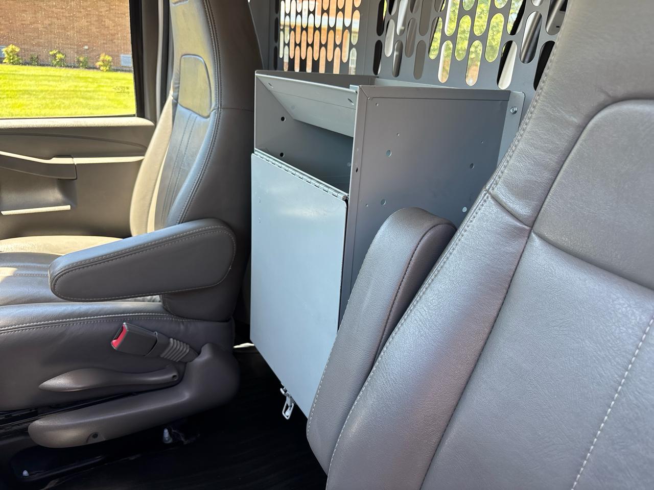 Chevrolet Express Cargo Van RWD 2500 135" 2017