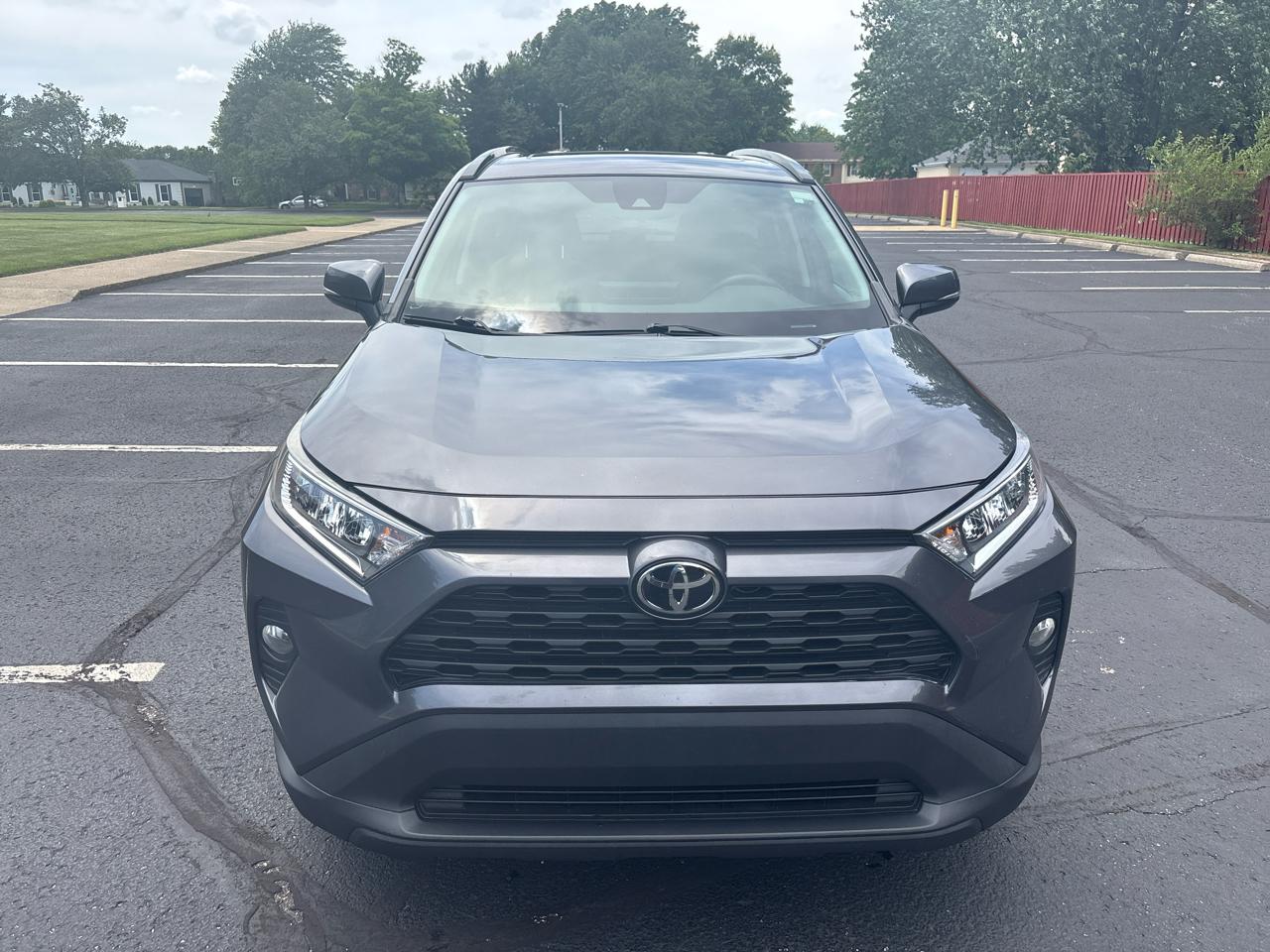 Toyota RAV4 XLE Premium AWD (Natl) 2021