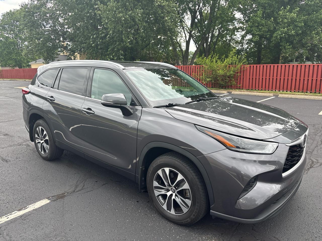 Toyota Highlander XLE AWD (Natl) 2021