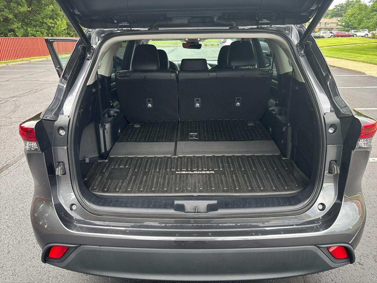 Toyota Highlander XLE AWD (Natl) 2021