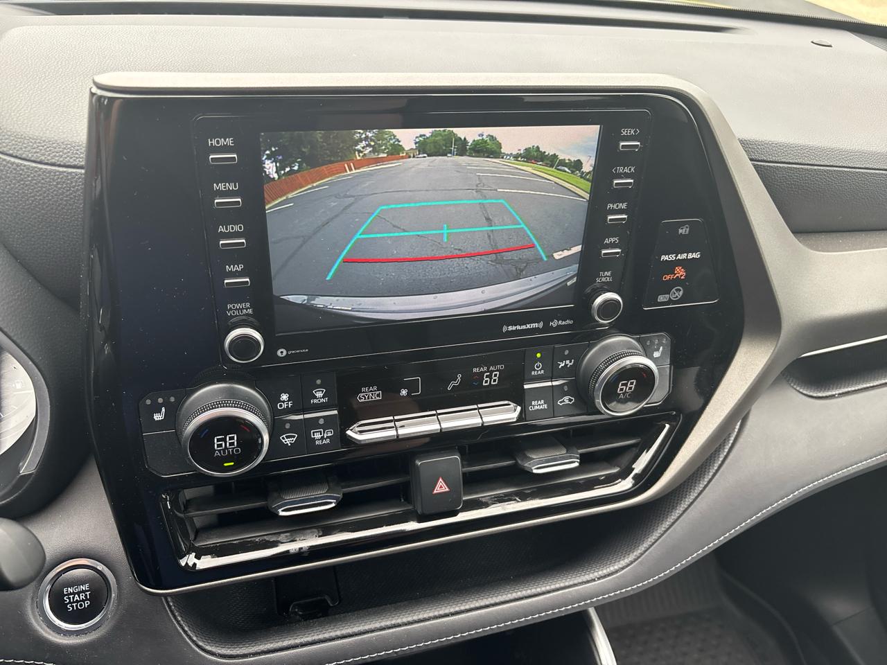 Toyota Highlander XLE AWD (Natl) 2021