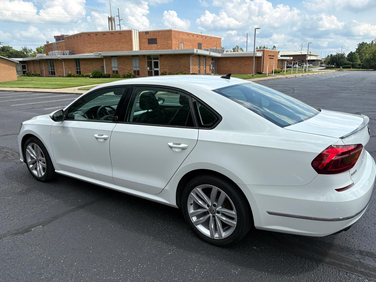 Volkswagen Passat 2.0T Wolfsburg Edition Auto 2019