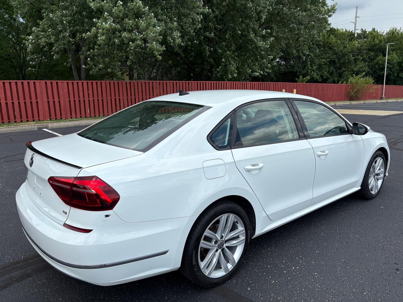 Volkswagen Passat 2.0T Wolfsburg Edition Auto 2019