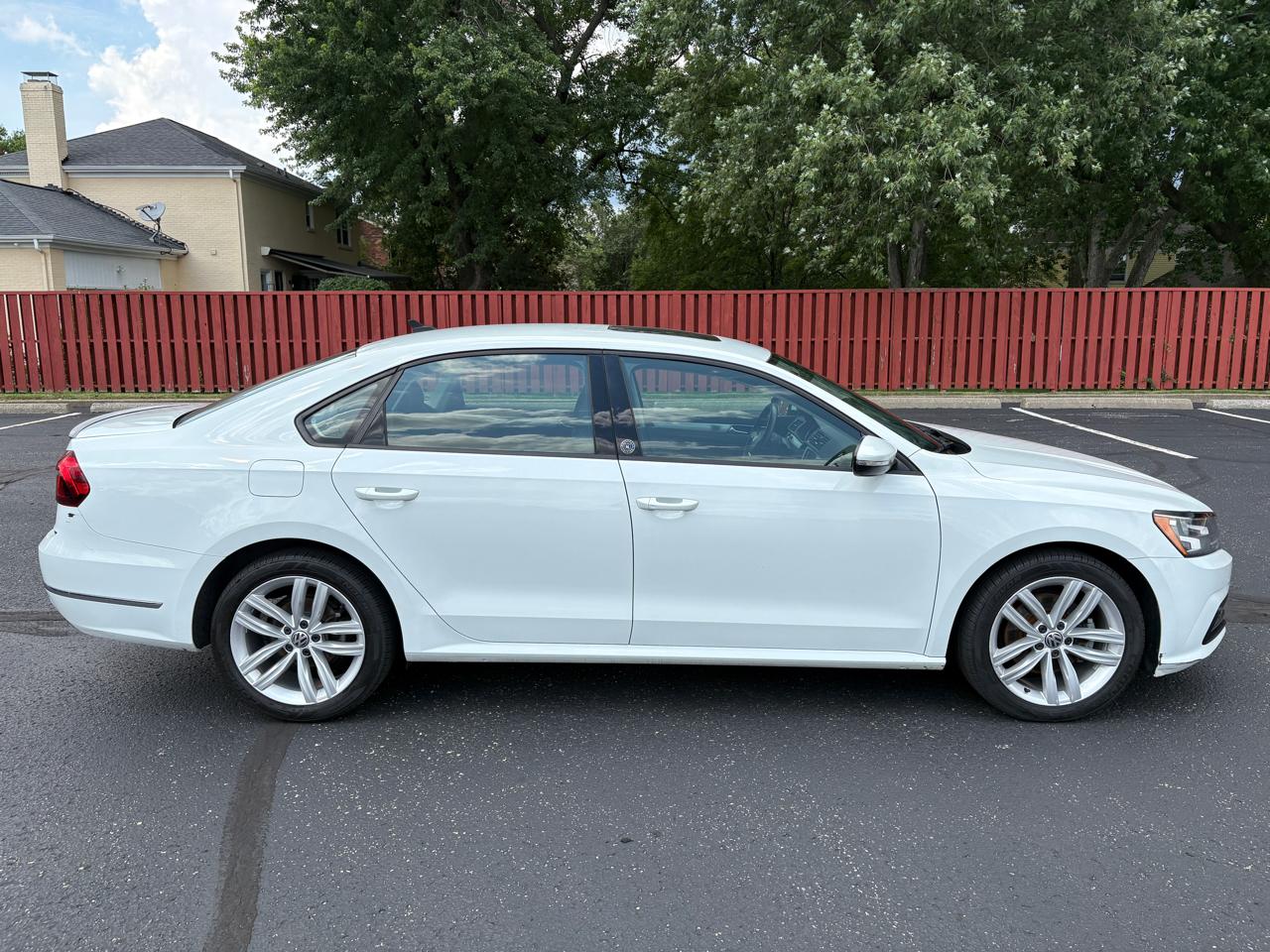Volkswagen Passat 2.0T Wolfsburg Edition Auto 2019