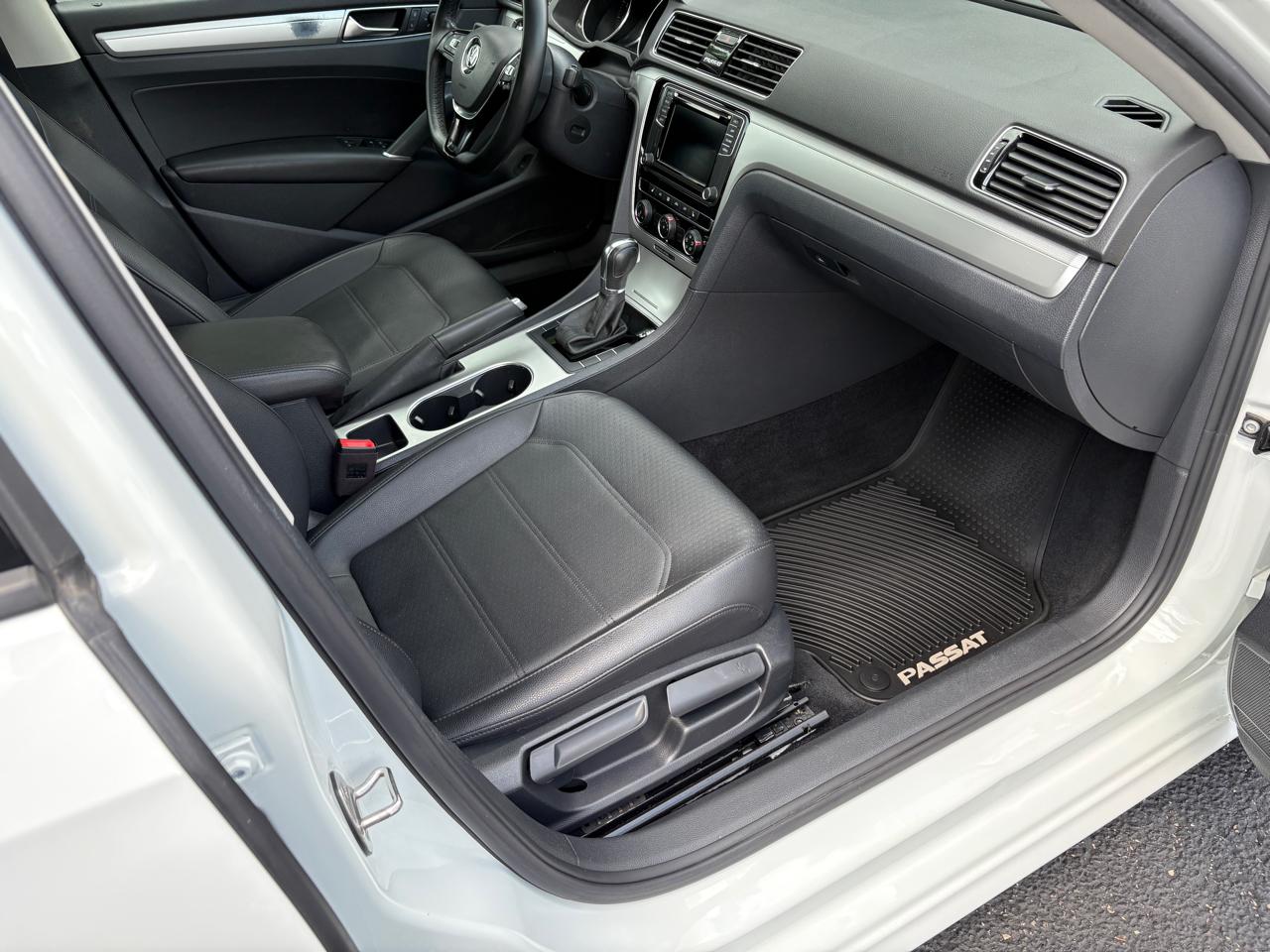 Volkswagen Passat 2.0T Wolfsburg Edition Auto 2019