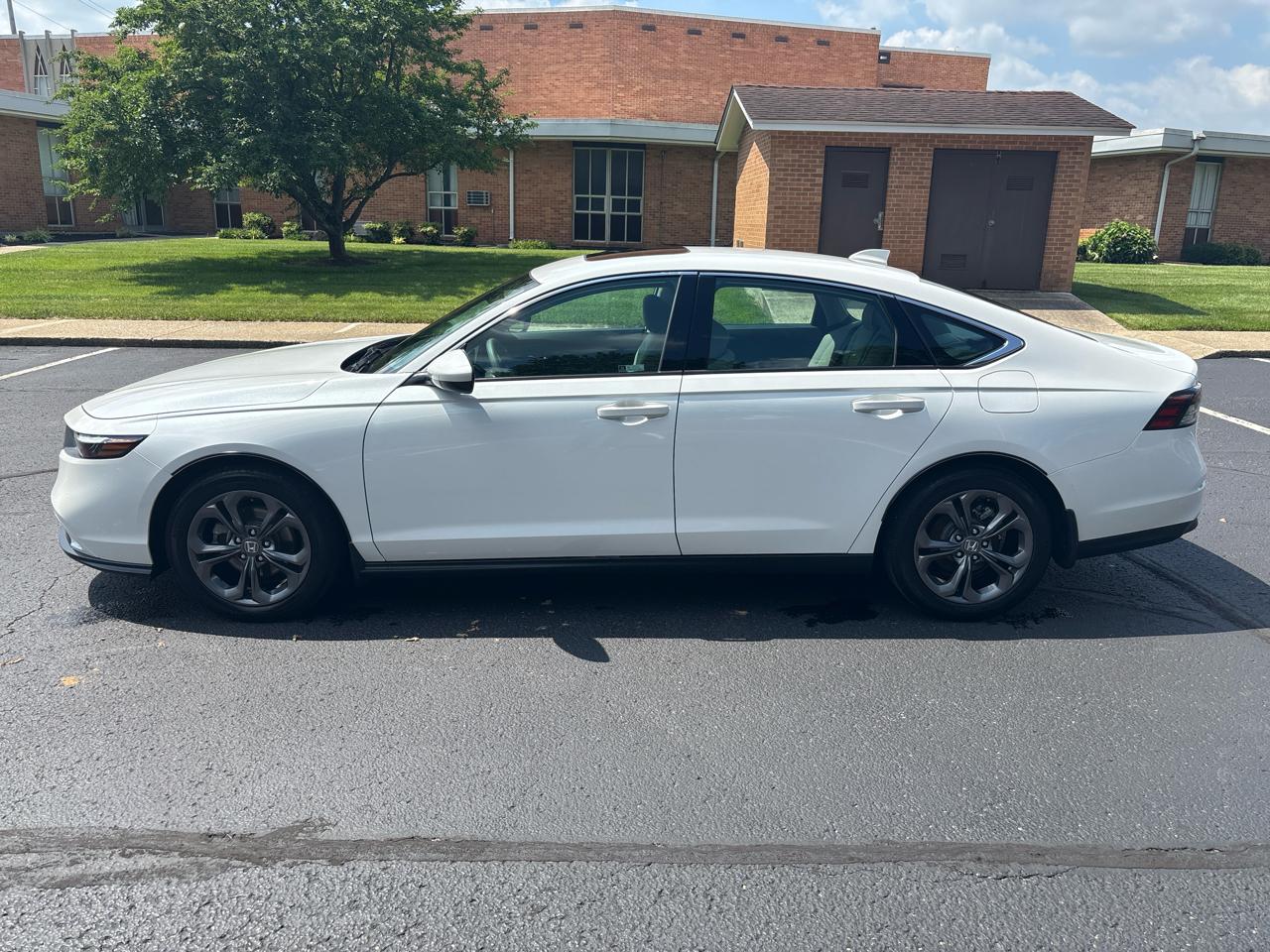 Honda Accord Sedan EX CVT 2023