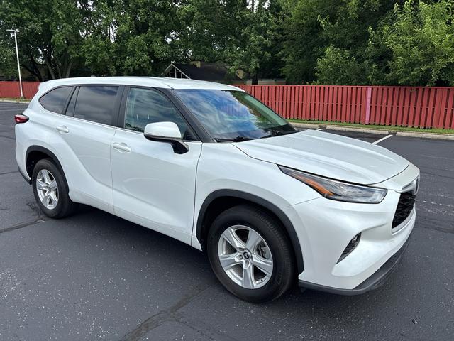 2023 Toyota Highlander LE FWD
