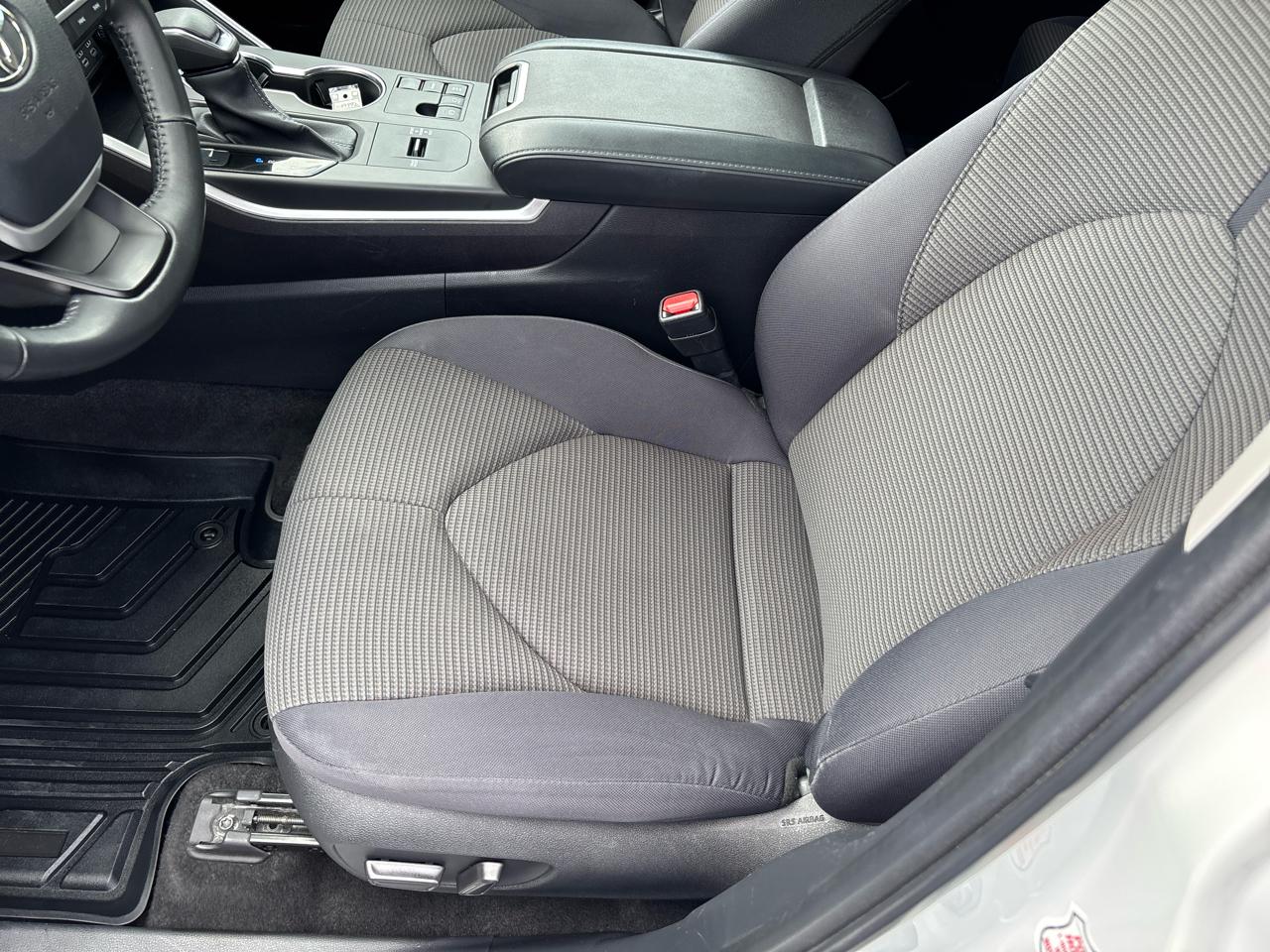 Toyota Highlander LE 4D SUV FWD 2023