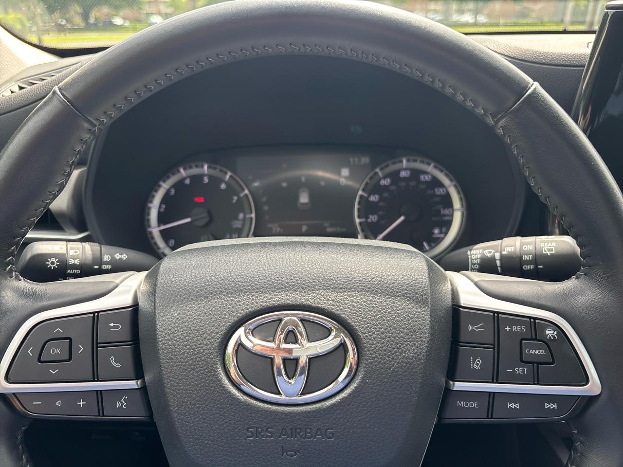 Toyota Highlander LE 4D SUV FWD 2023