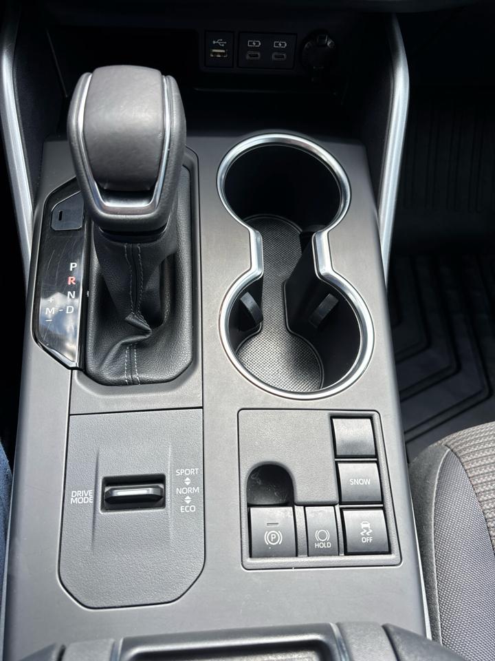 Toyota Highlander LE 4D SUV FWD 2023