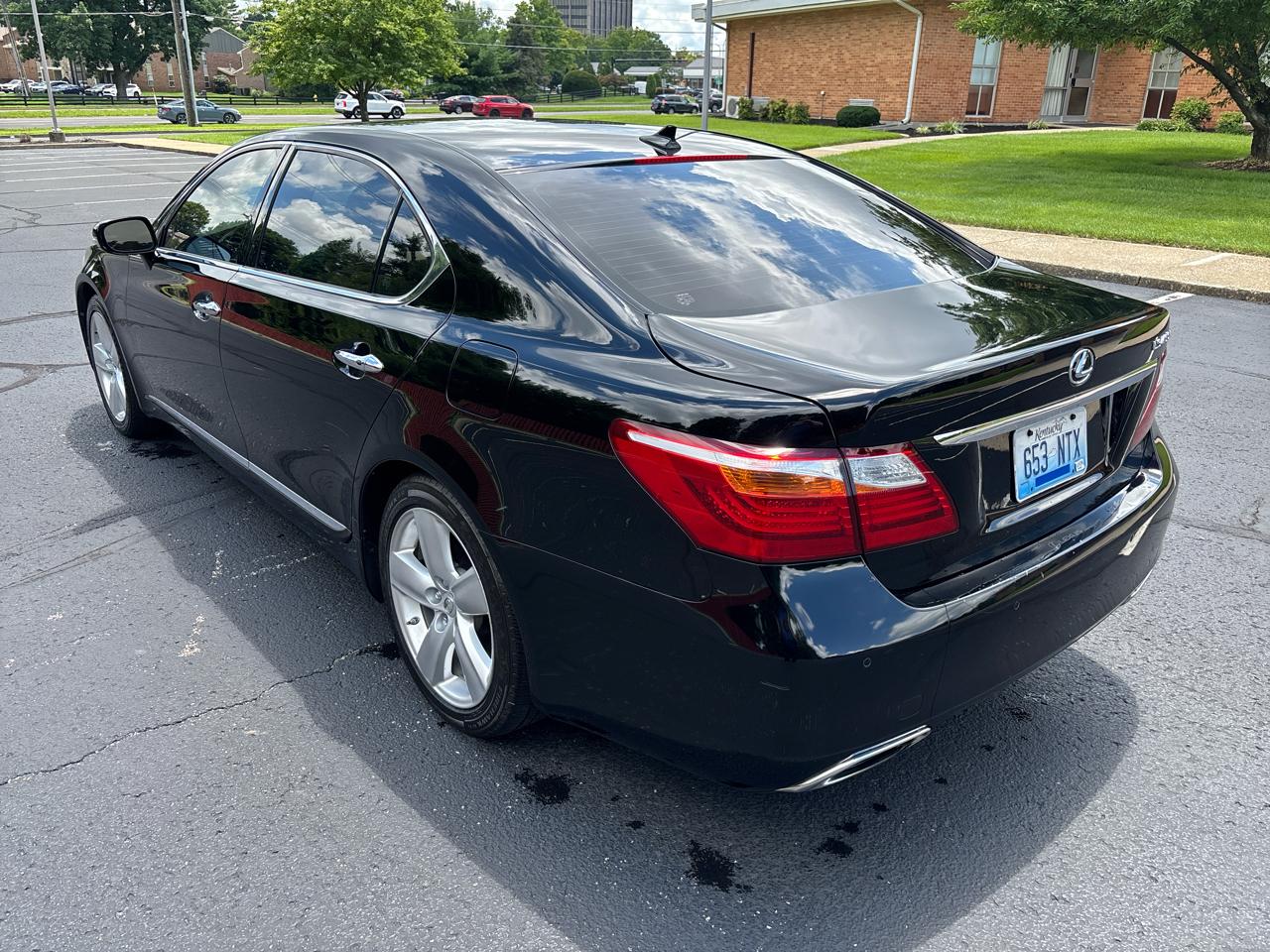 Lexus LS 460 4dr Sdn L RWD 2012
