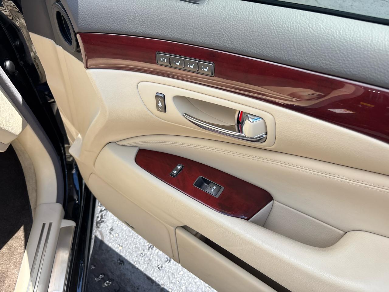 Lexus LS 460 4dr Sdn L RWD 2012