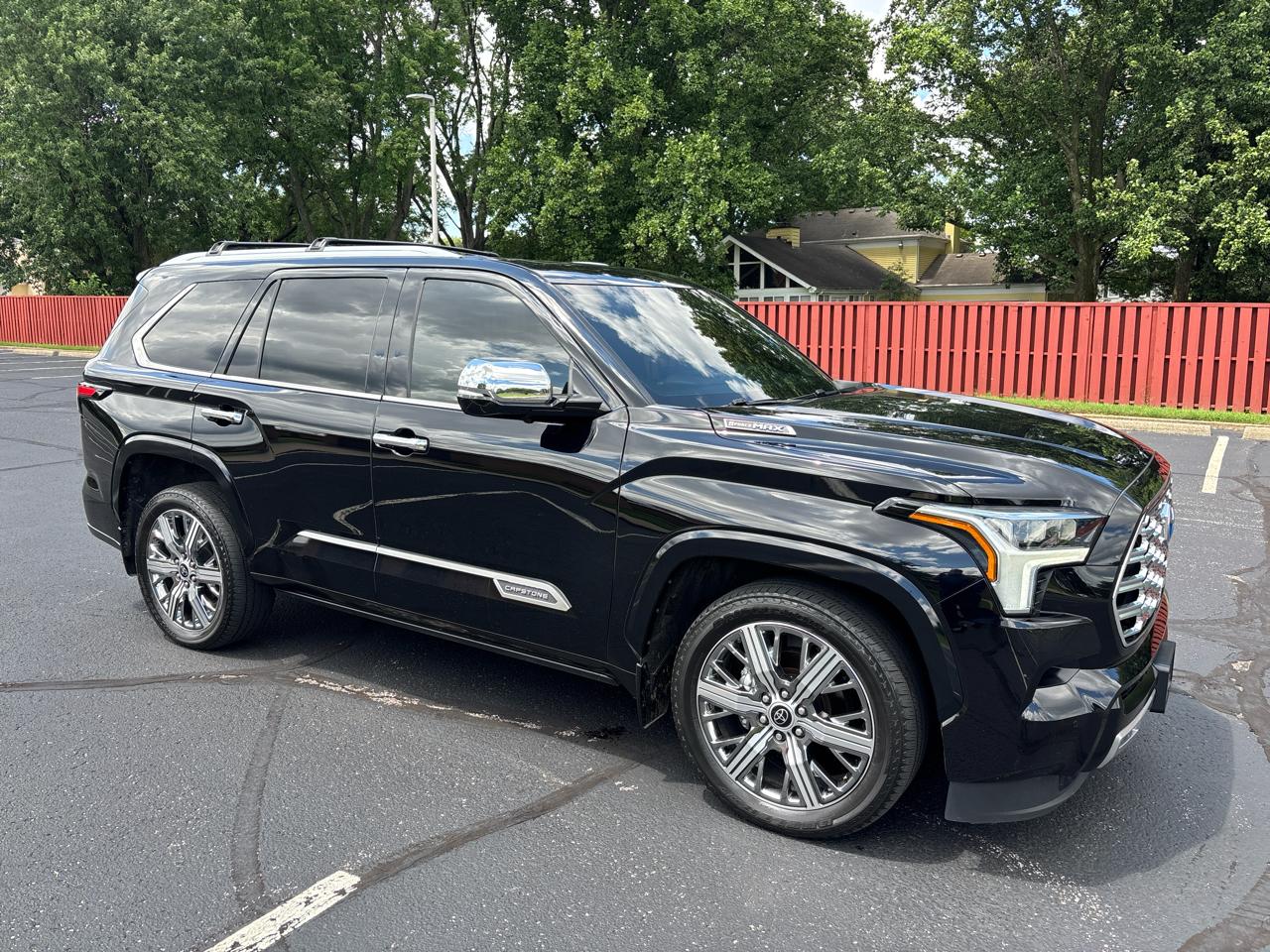 Toyota Sequoia Capstone 4WD (Natl) 2024