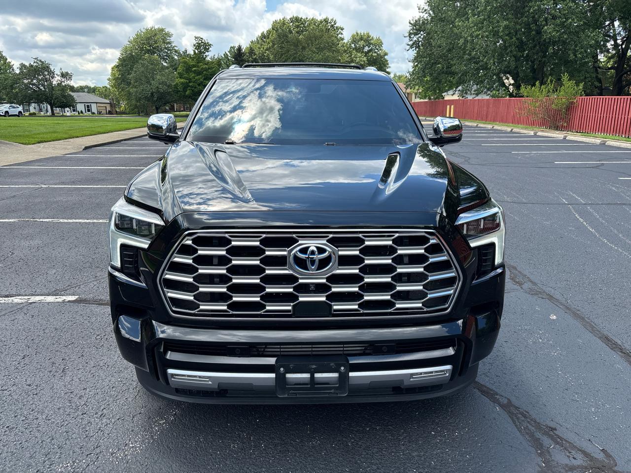 Toyota Sequoia Capstone 4WD (Natl) 2024