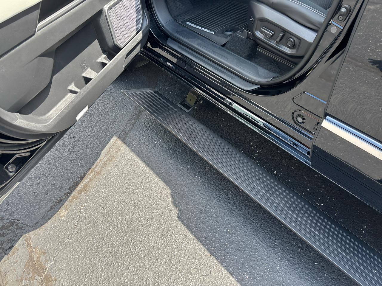 Toyota Sequoia Capstone 4WD (Natl) 2024