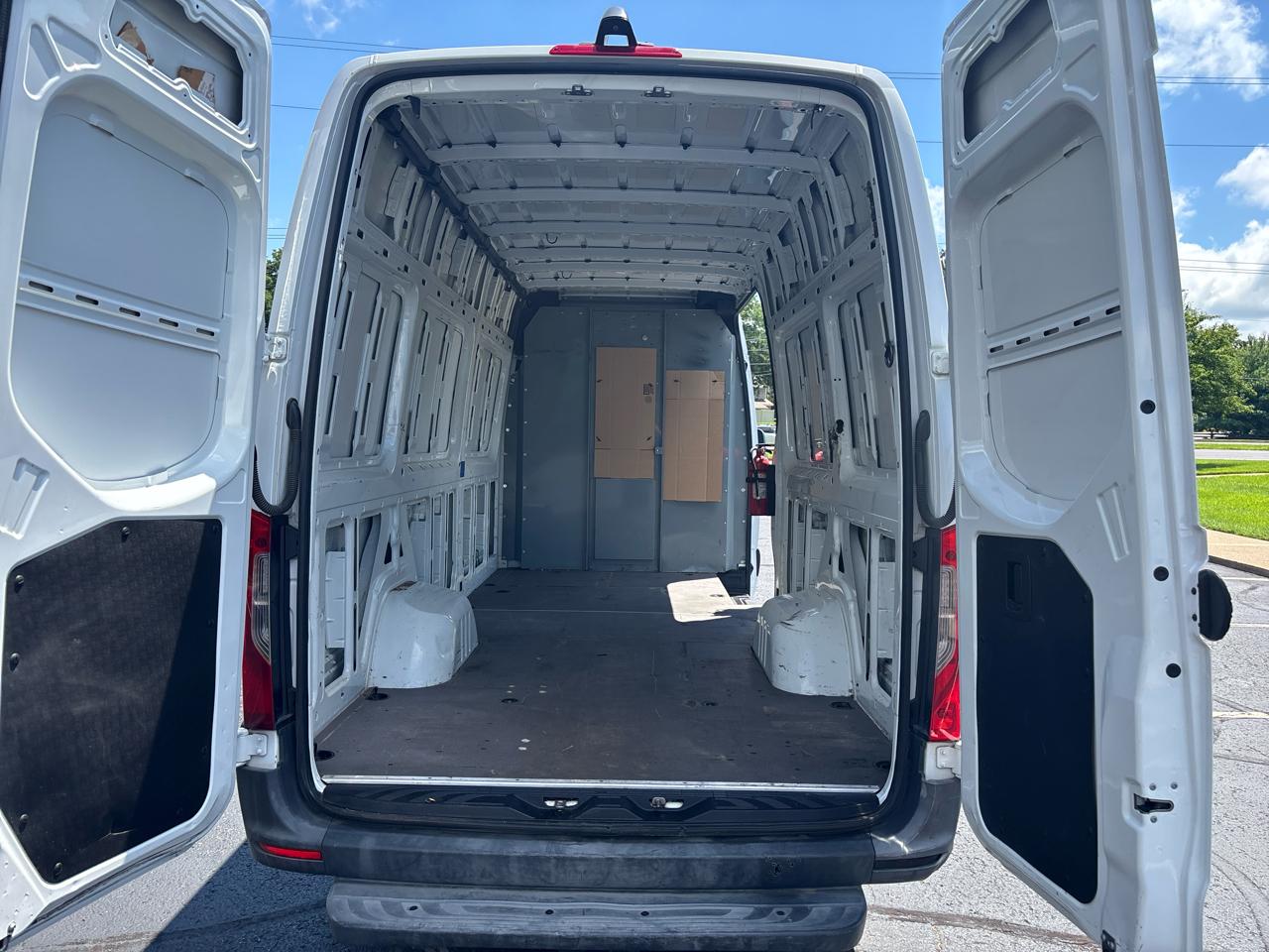 Mercedes-Benz Sprinter Van 3500 High Roof V6 170" RWD 2020