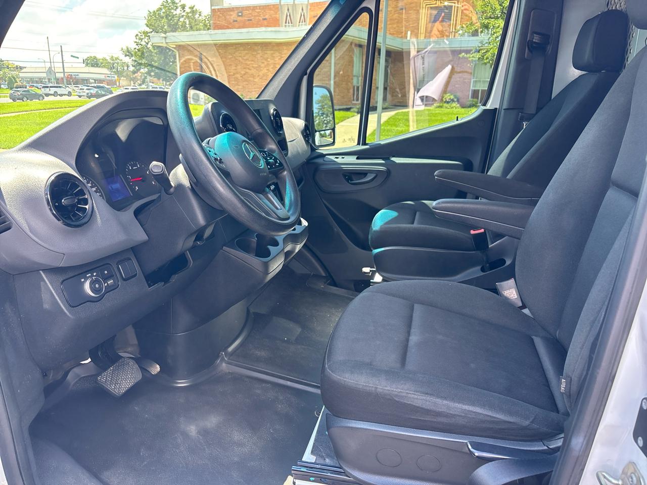 Mercedes-Benz Sprinter Van 3500 High Roof V6 170" RWD 2020