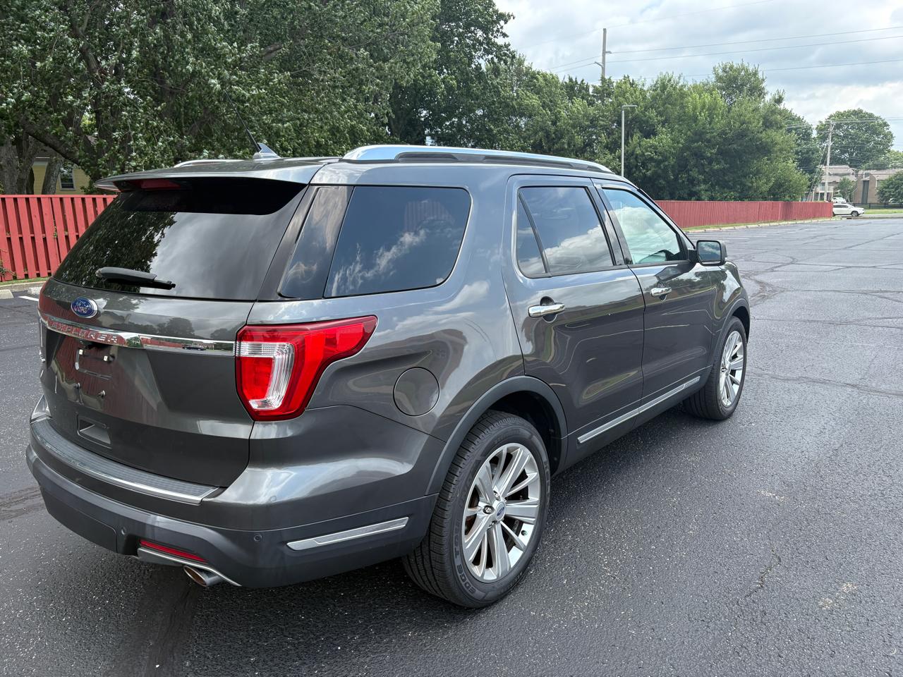 Ford Explorer Limited FWD 2019