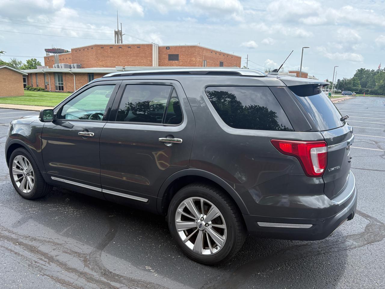 Ford Explorer Limited FWD 2019