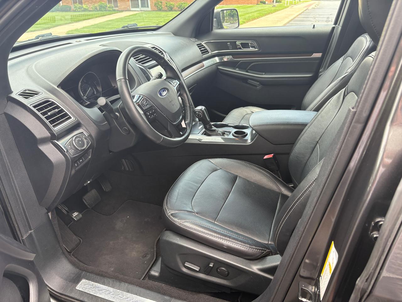 Ford Explorer Limited FWD 2019