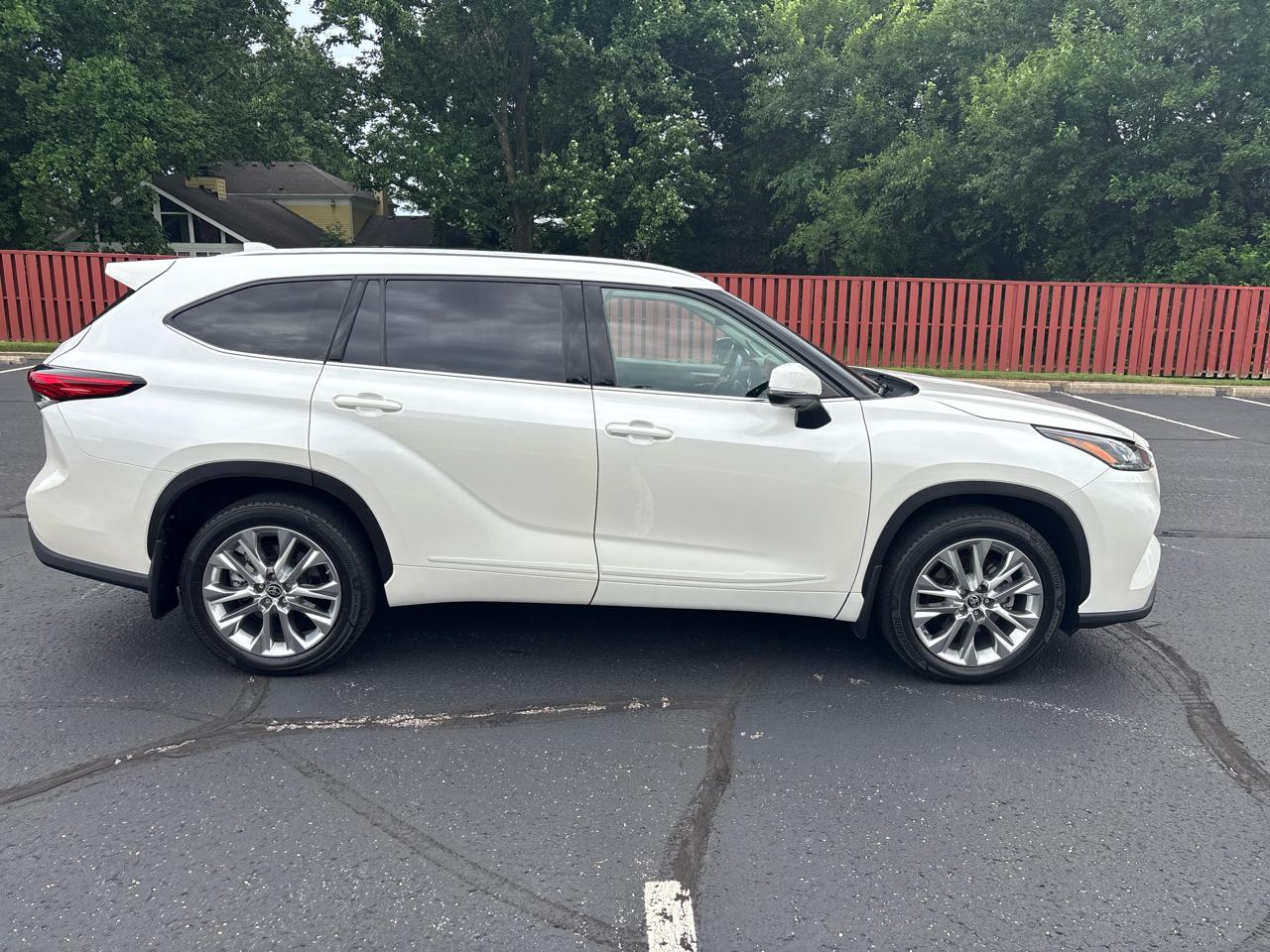 Toyota Highlander Limited AWD (Natl) 2021