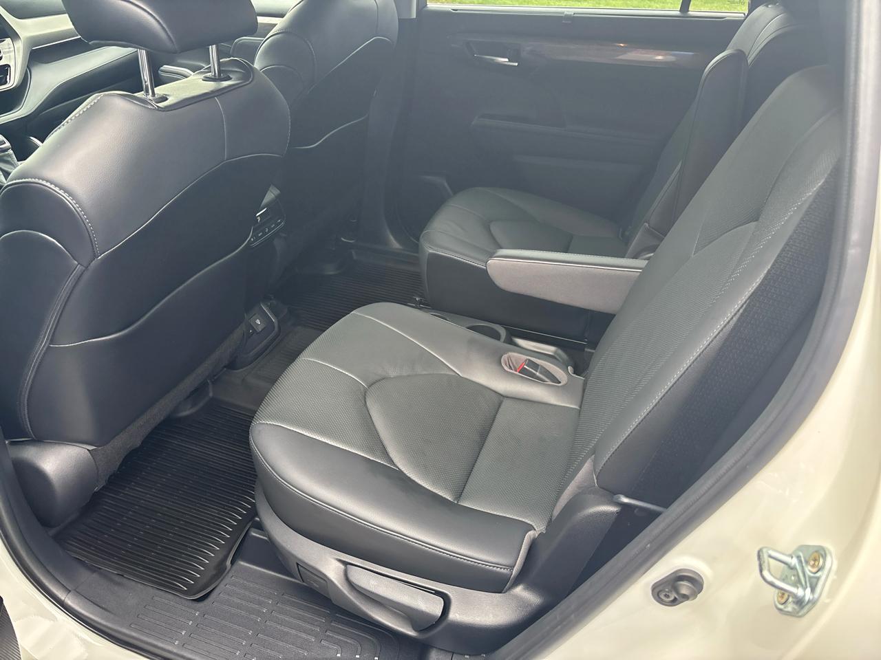 Toyota Highlander Limited AWD (Natl) 2021
