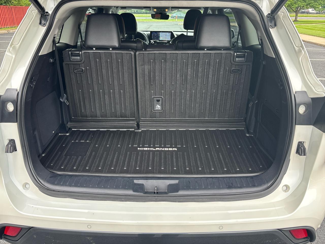 Toyota Highlander Limited AWD (Natl) 2021