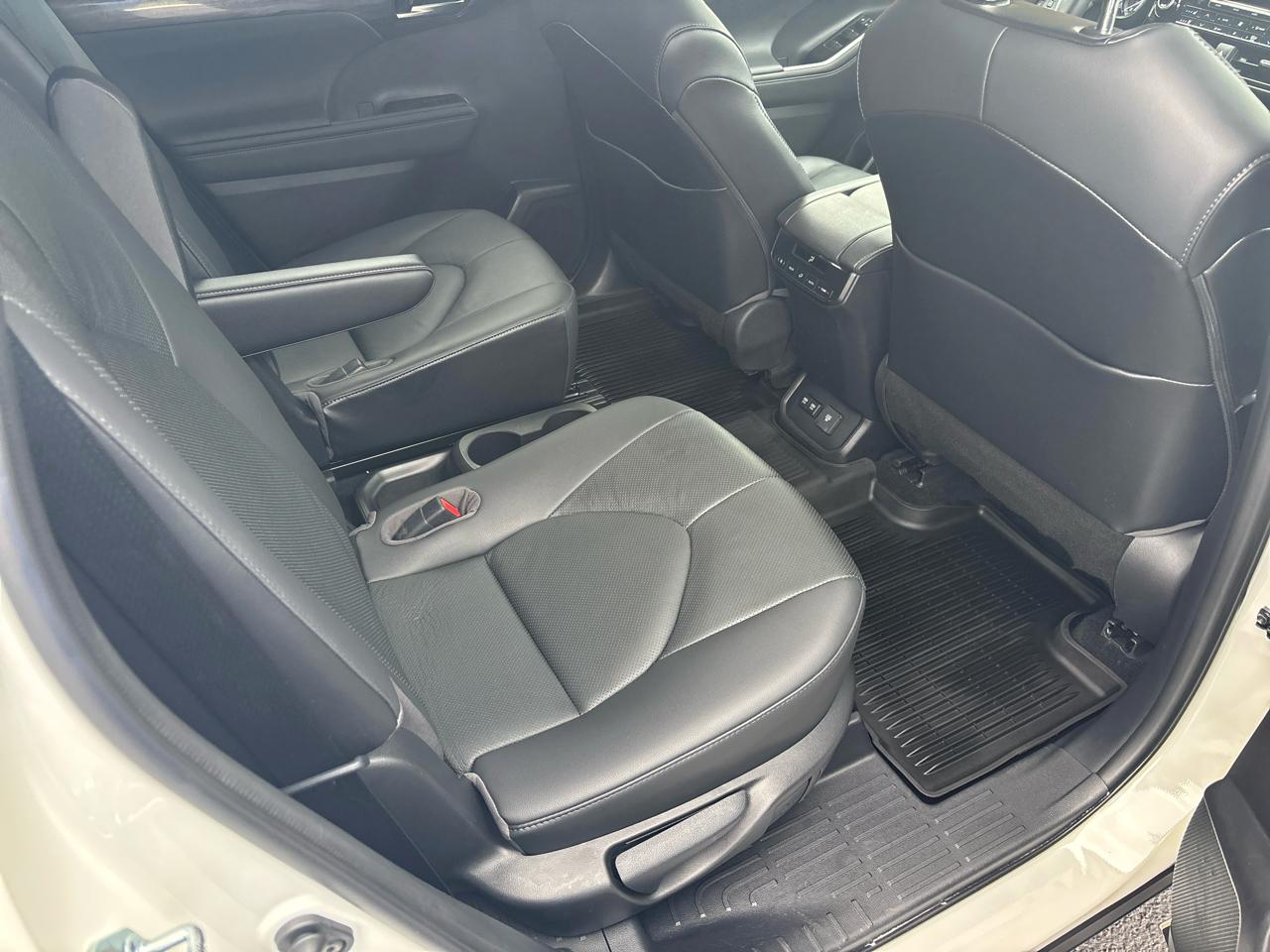 Toyota Highlander Limited AWD (Natl) 2021
