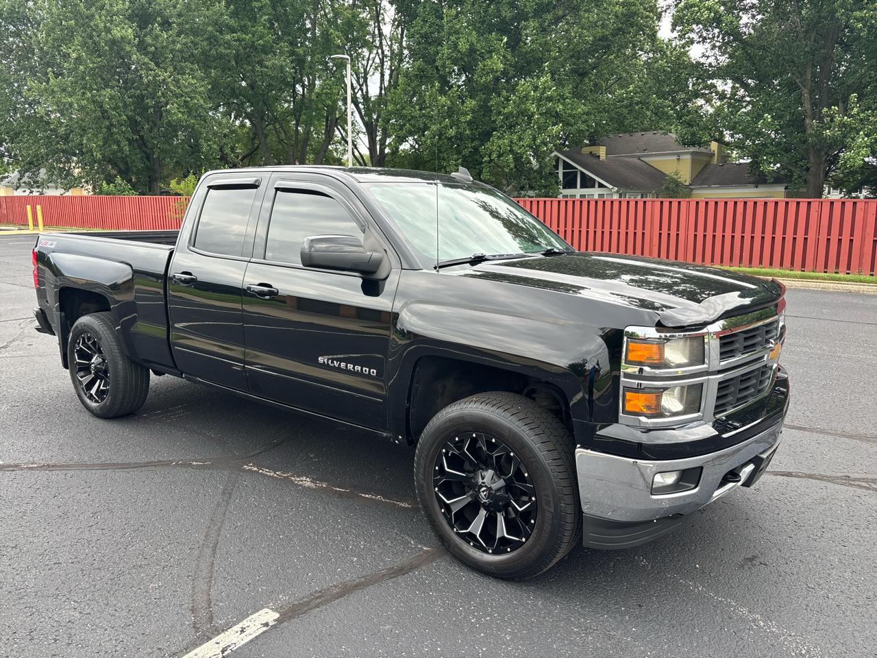 Chevrolet Silverado 1500 4WD Double Cab 143.5" LT w/2LT 2015