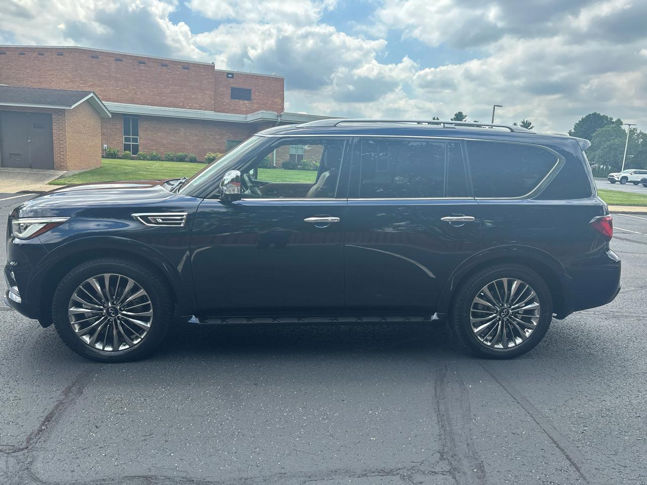 Infiniti QX80 SENSORY AWD 2021